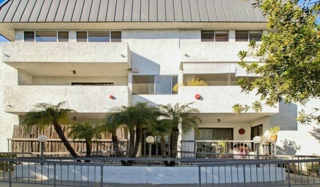 Foto del edificio - 12629 Caswell Ave