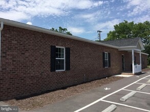 Building Photo - 143 N Fort St