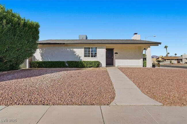 Foto del edificio - 6353 Whippoorwill Way