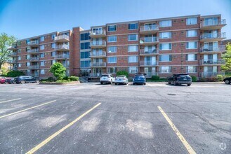 Building Photo - 2200 S Stewart Ave