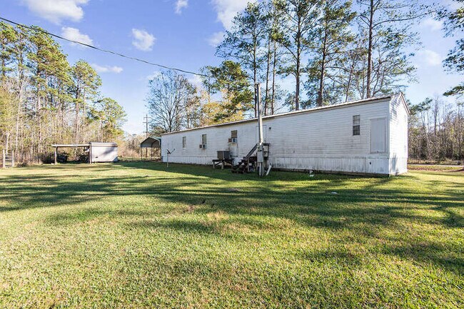 Foto del edificio - 14011 Tack Covington Rd