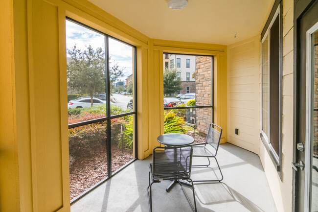 Building Photo - 9703 Avellino Ave