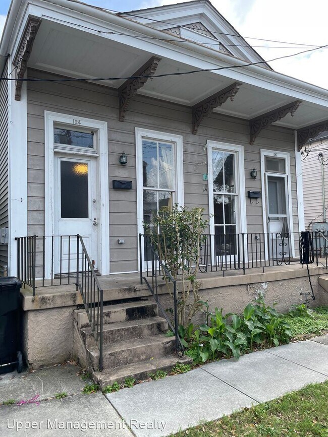 Building Photo - 2 br, 1.5 bath Apartment - 124 - 126 South...