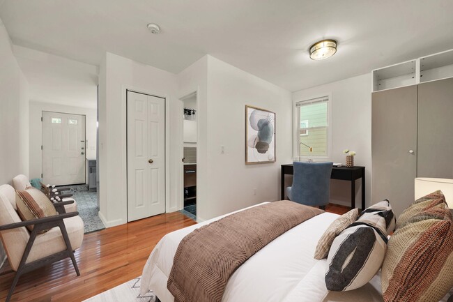 Foto del edificio - 84 Neptune Ave