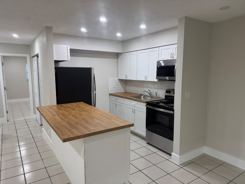 Primary Photo - 2269 NW 52nd Ct