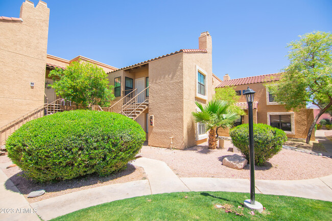 Foto del edificio - 8787 E Mountain View Rd