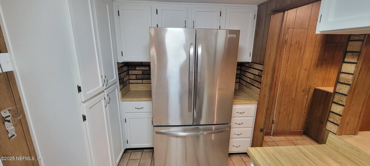Foto principal - 1243 W 29th St