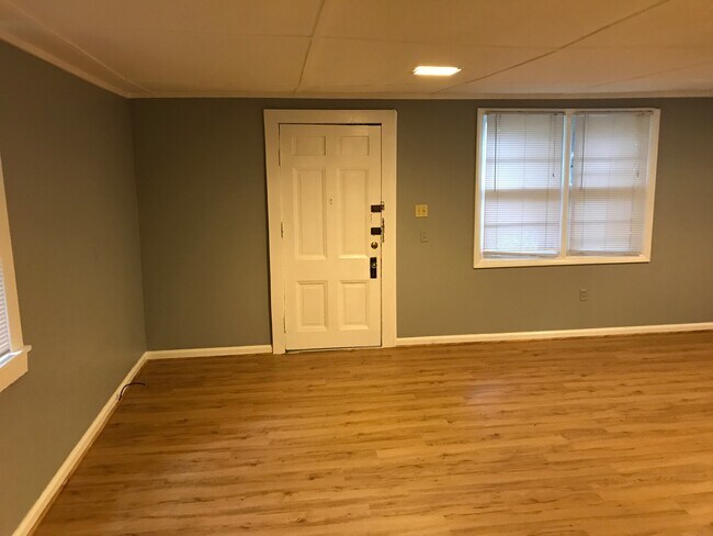 Foto del edificio - 1414 Emory Rd NE