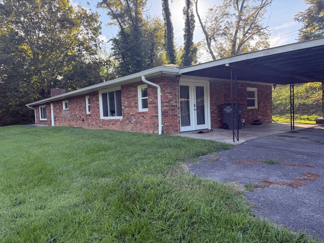 Building Photo - 229 Galloway Rd