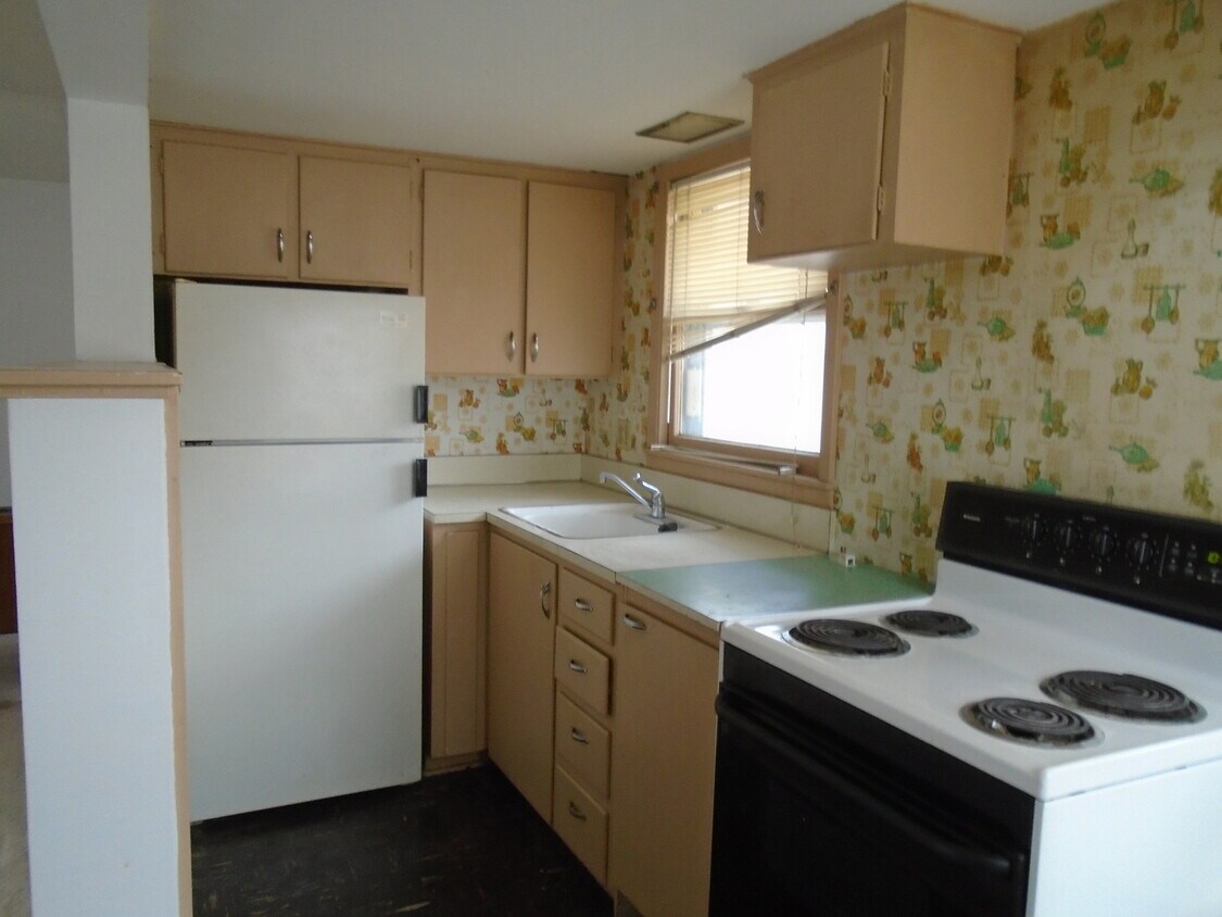 Foto del edificio - 2441 Anderson Ave