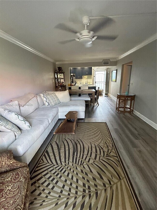 Foto del edificio - 725 Hummingbird Way