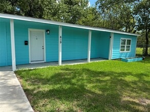 Building Photo - 619 Ave B