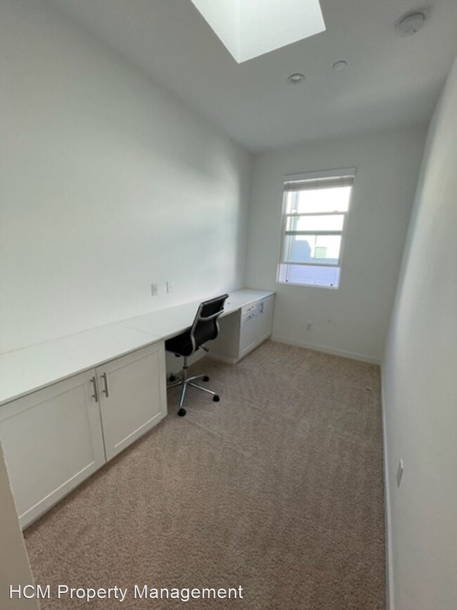 Building Photo - 2 br, 2.5 bath House - 2246 Synergy