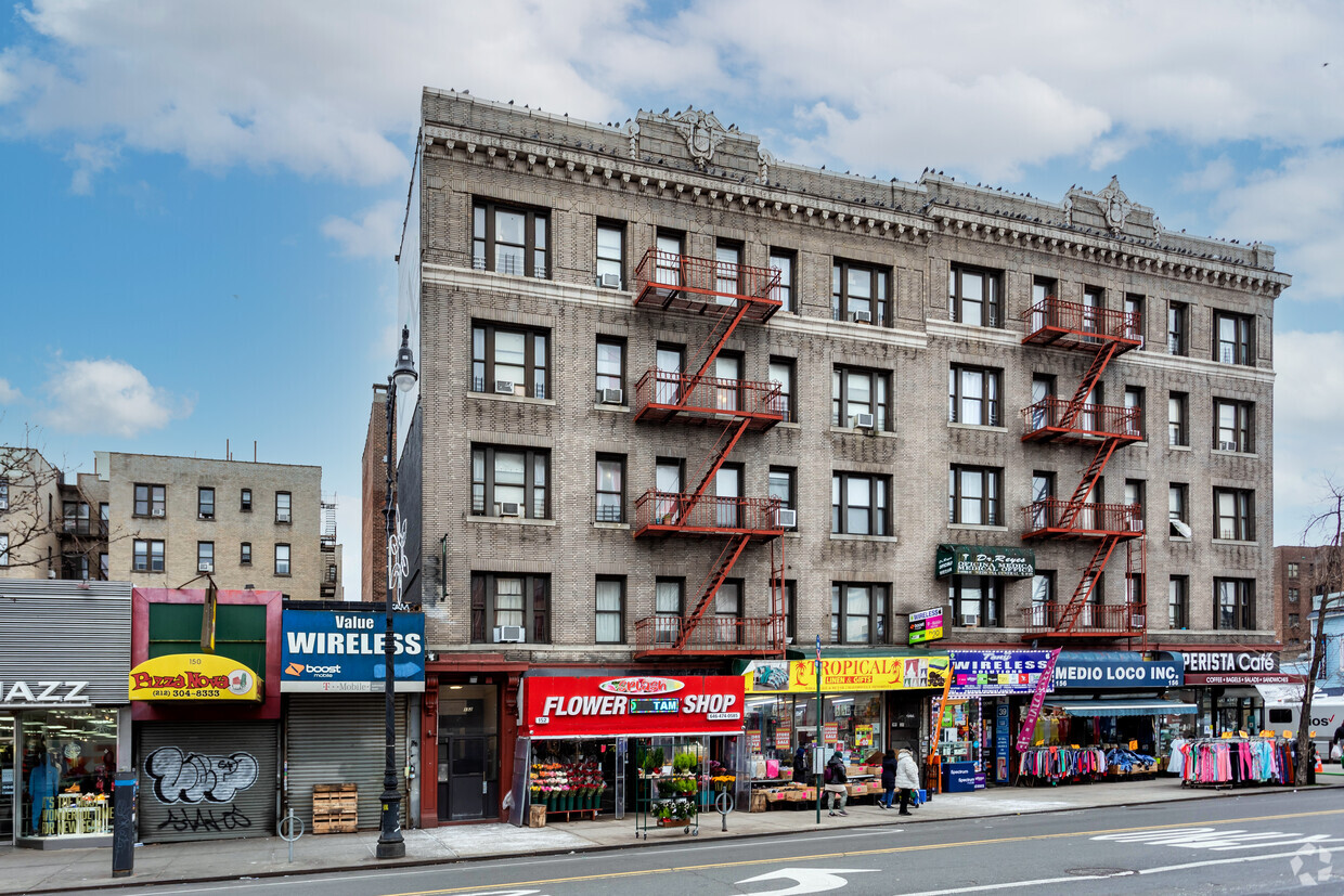 Building Photo - 152-154 Dyckman St