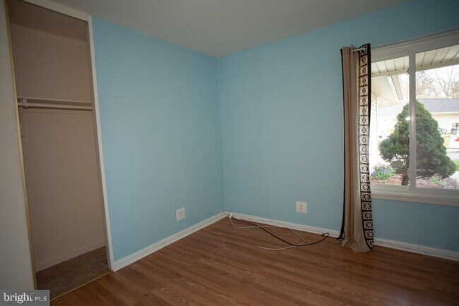 Building Photo - 2850 Aquarius Ave