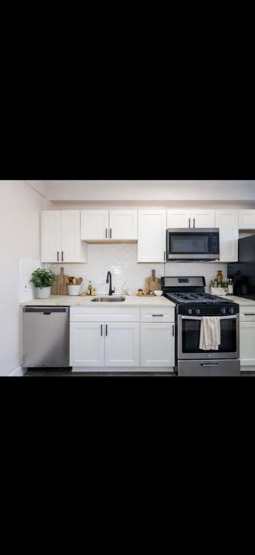 Foto del edificio - 5616 Pershing Ave