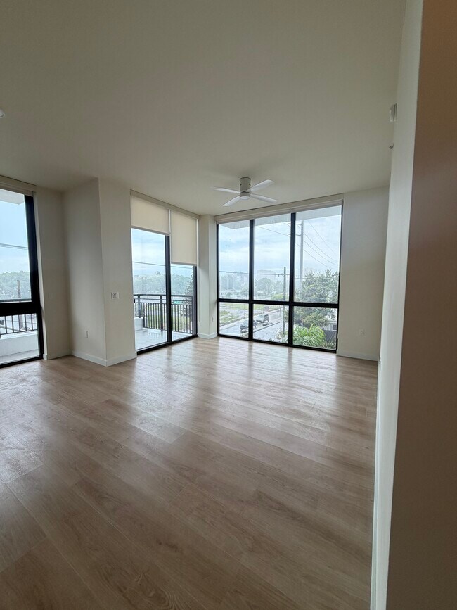 Foto del edificio - 4501 NW 7th St