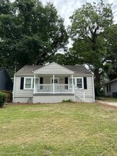 Building Photo - 1376 Lockwood Dr SW
