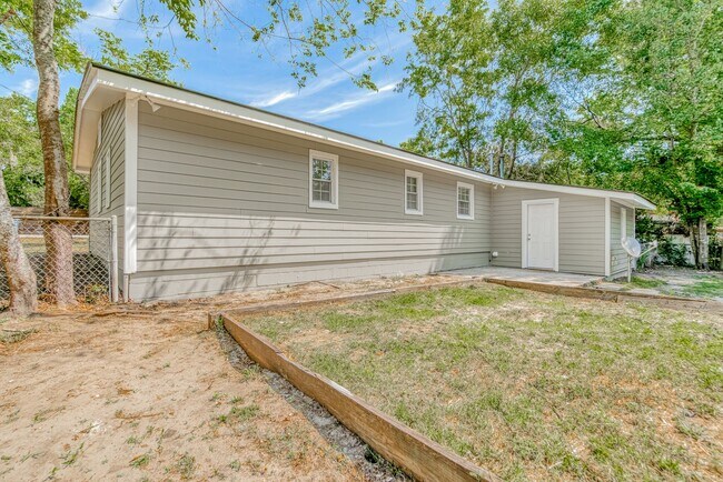 Foto del edificio - 1717 Daytona Dr