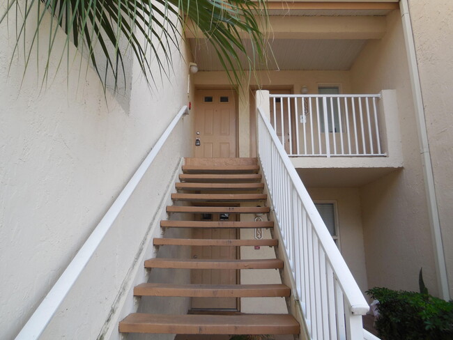 Building Photo - 20204 Glenmoor Dr