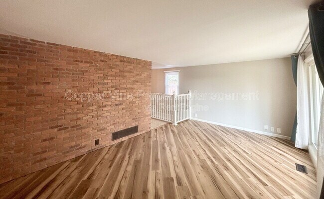Foto del edificio - 7221 Canosa Ct
