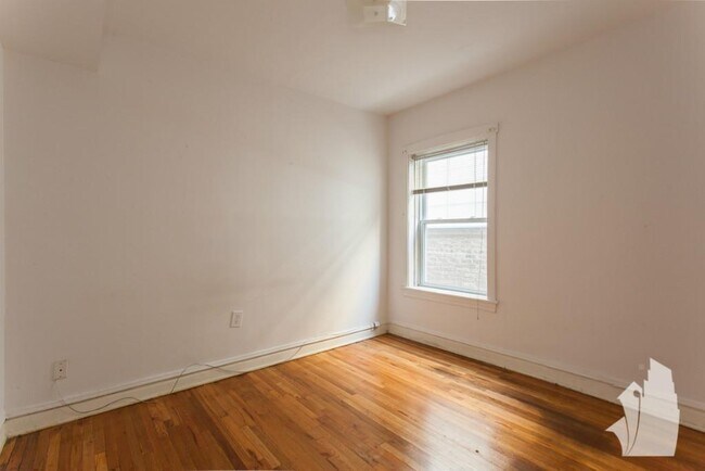 Foto del edificio - 3531 N Broadway St