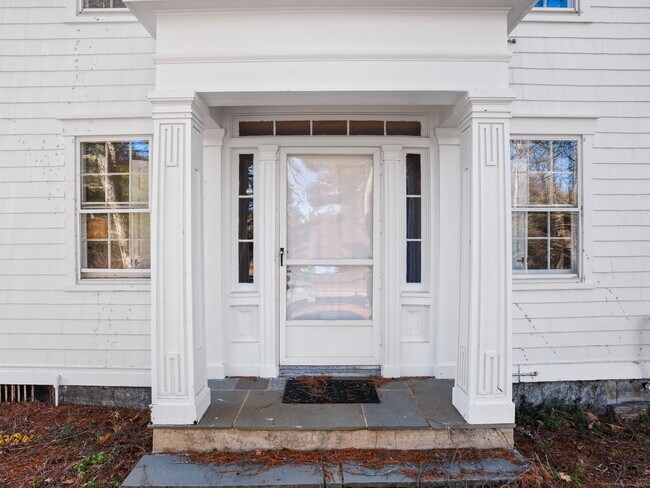 Foto del edificio - 575 Black Rock Tpke