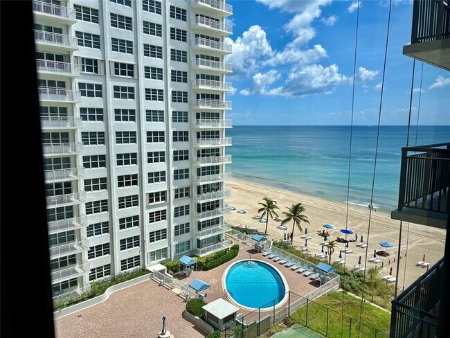 Building Photo - 3800 Galt Ocean Dr