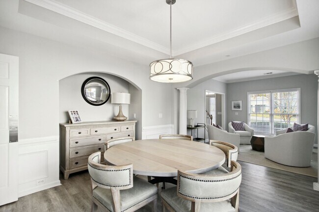 Foto del edificio - Beautiful 4BR-2.5BA home close to downtown...