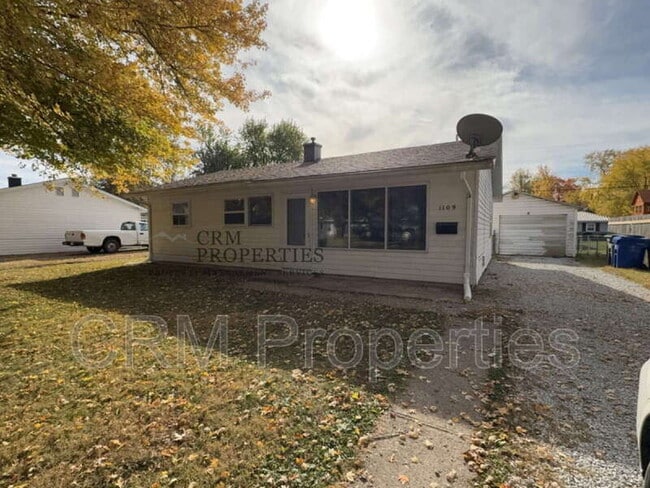 Building Photo - 1109 E Cornell Rd