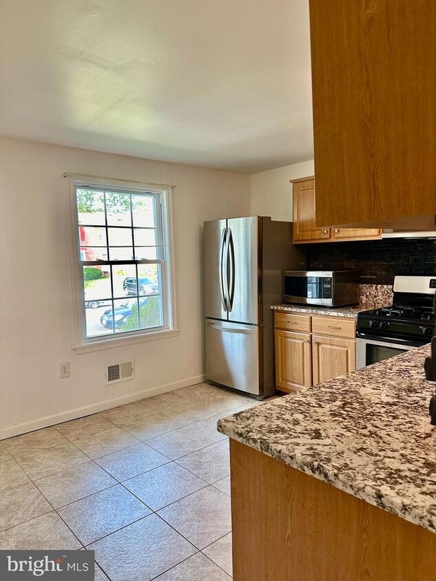 8049 St Annes Ct, Alexandria, VA 22309 Townhome Rentals in Alexandria