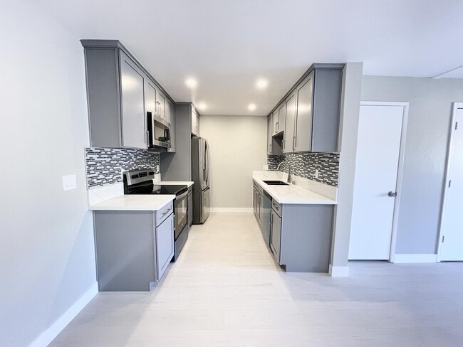 Foto del edificio - 32200 Cathedral Canyon Dr