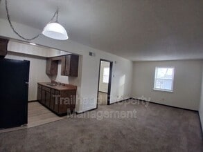 Building Photo - 1301 E Frederick St