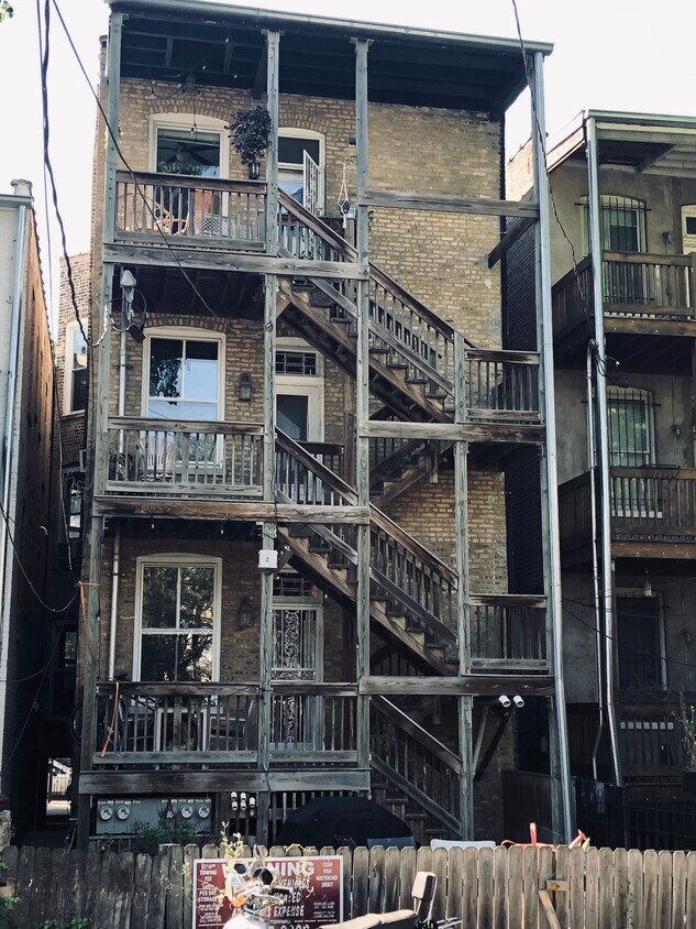 Building Rear - 1125 N Damen Ave