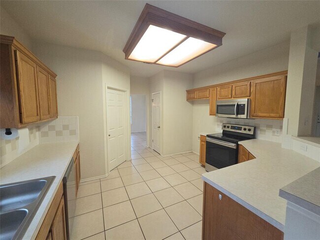 Foto del edificio - 3208 Santee Dr