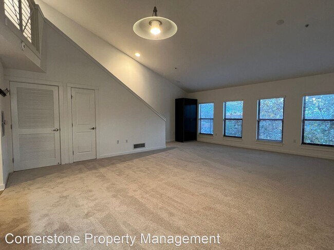 Building Photo - 1 br, 1.5 bath House - 125 Patterson St  #305