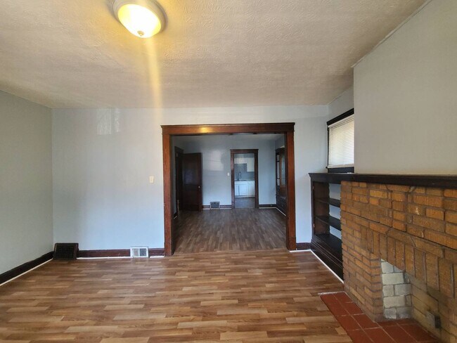 Foto del edificio - 2217 W 105th St