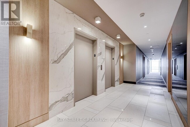 Building Photo - 621 Sheppard Ave E