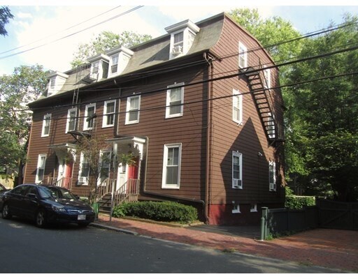Building Photo - 18 Shepard St