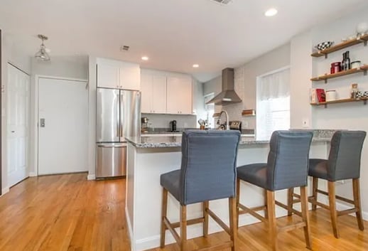 Primary Photo - 416 Medford St