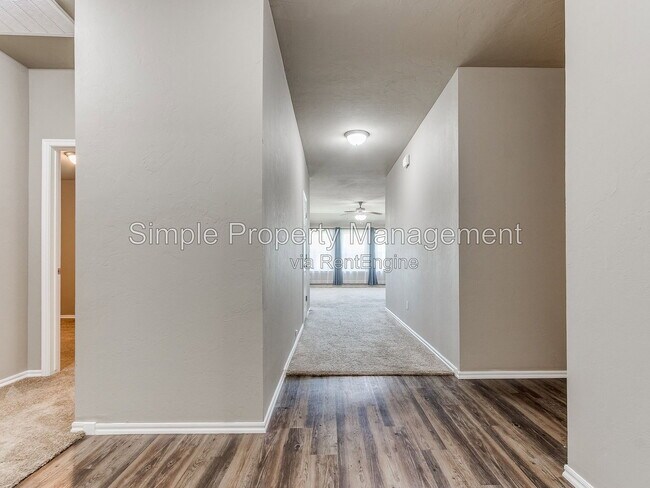Foto del edificio - 9508 Linus Dr