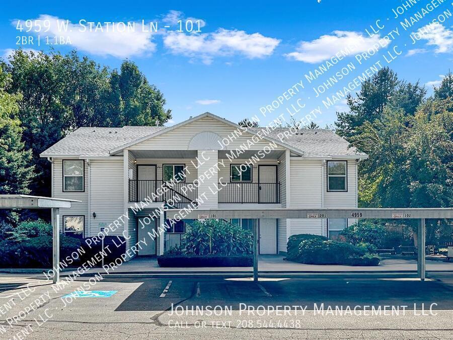 Primary Photo - Upgraded 2BR Apartment with Central A/C an...
