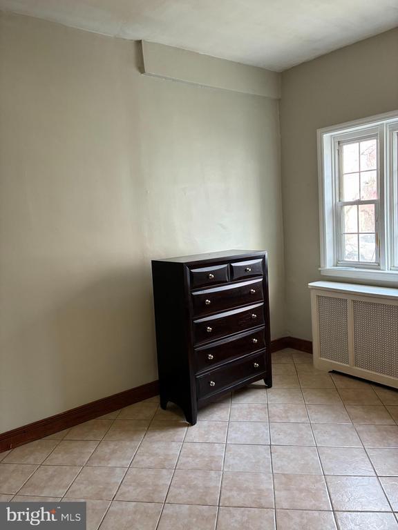 Building Photo - 1410 W Porter St