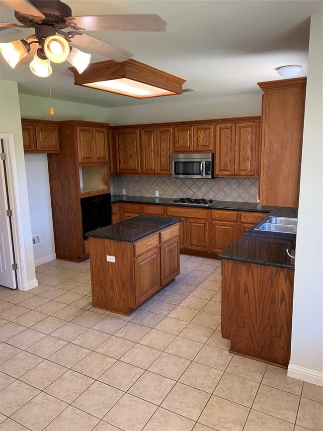 Building Photo - 3713 Turetella Dr