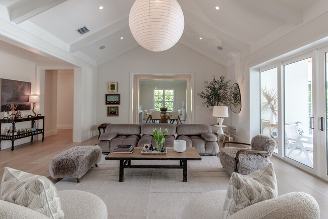 Foto del edificio - 240 Palm Island Ln