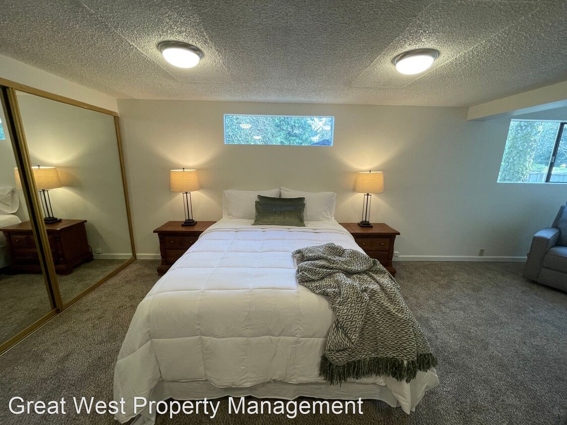 Primary Photo - 4 br, 3 bath House - 1316 7th Street SE