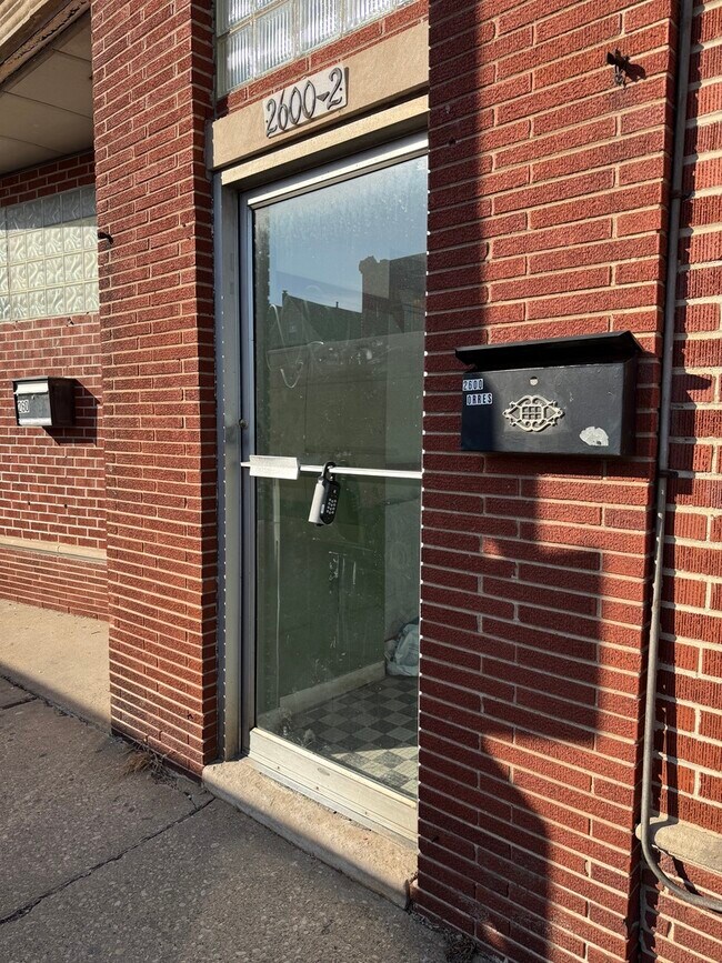 Foto del edificio - 2602 W 47th St