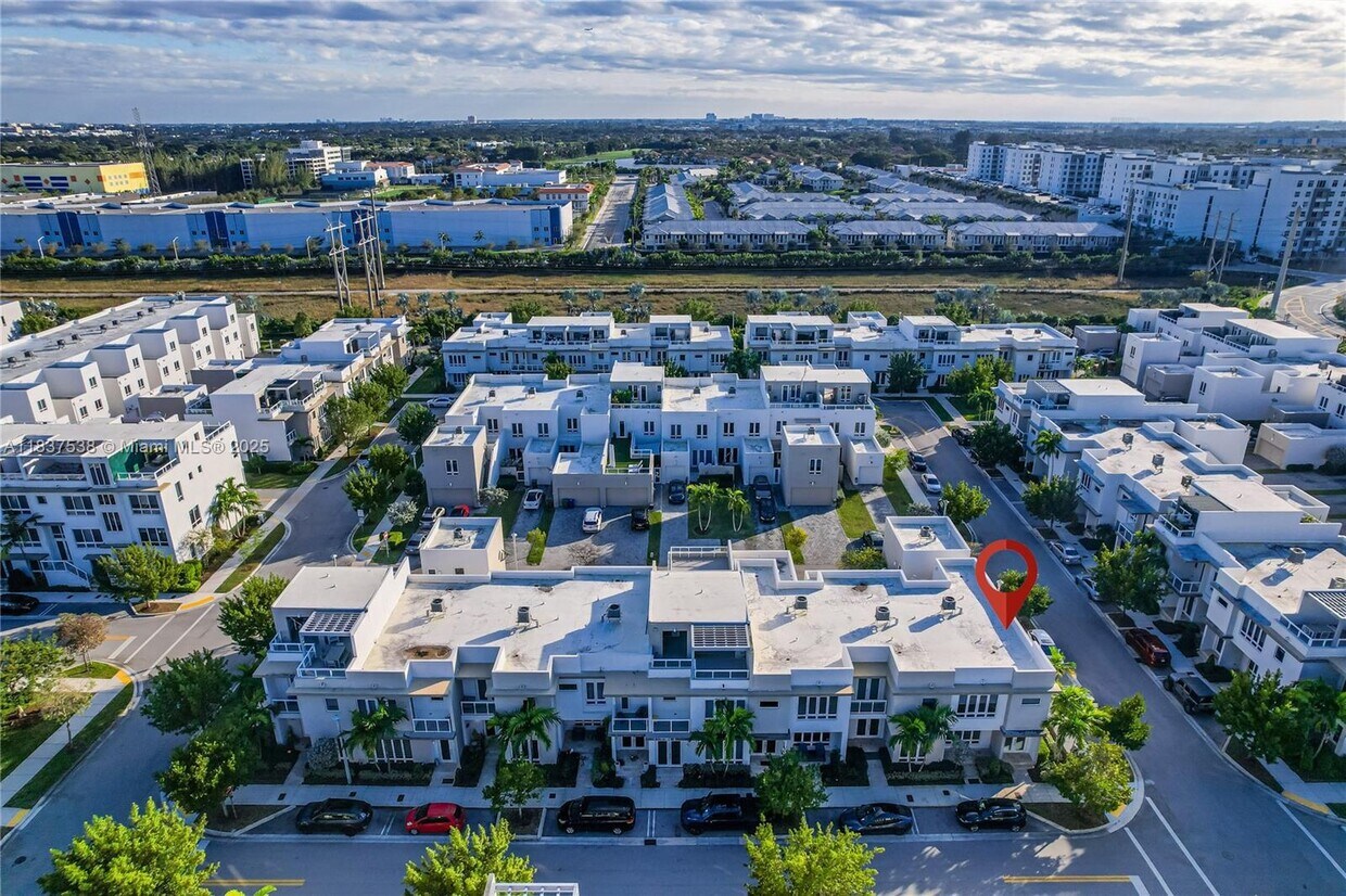 Foto principal - 10426 NW 64th Terrace