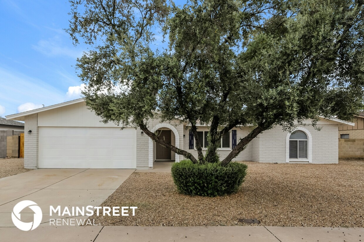 Foto principal - 4925 W Phelps Rd