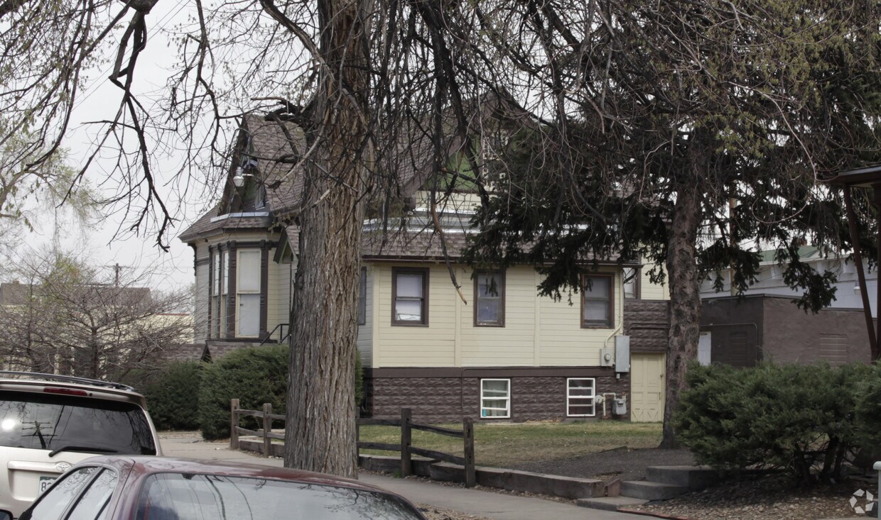 Building Photo - 630 13th St